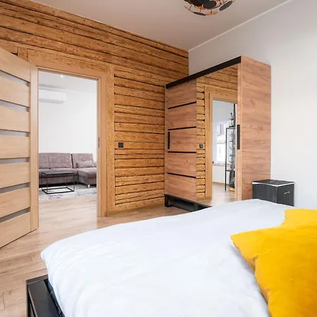 Ringi Heritage Old Town Residences - The Brick & Beam Apartment - Terrace & Parking *