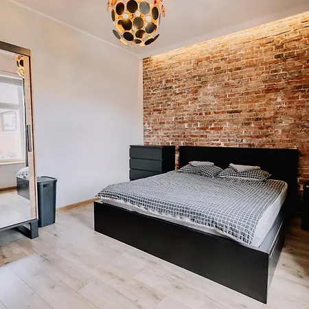 Apartment Ringi Heritage Old Town Residences - The Brick & Beam - Terrace & Parking *